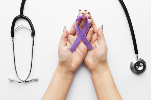 7 CANCER SYMPTOMS WOMEN SHOULDN’T IGNORE